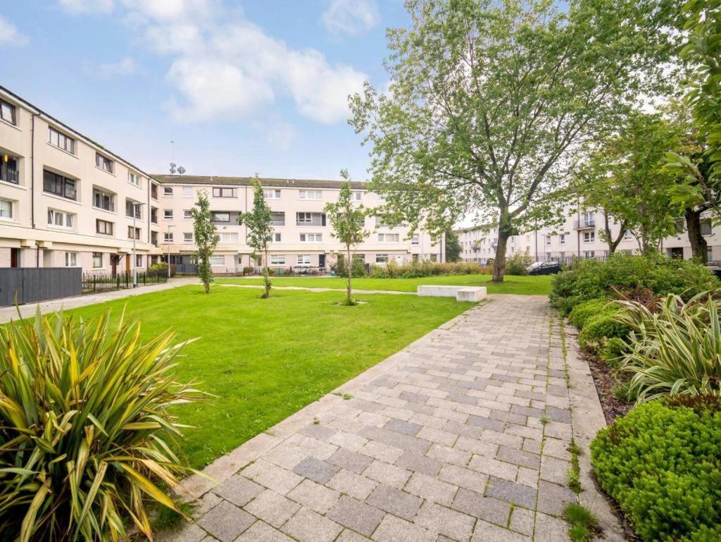 Lovely 1-Bedroom Property With Balcony In West End Glasgow Exterior foto